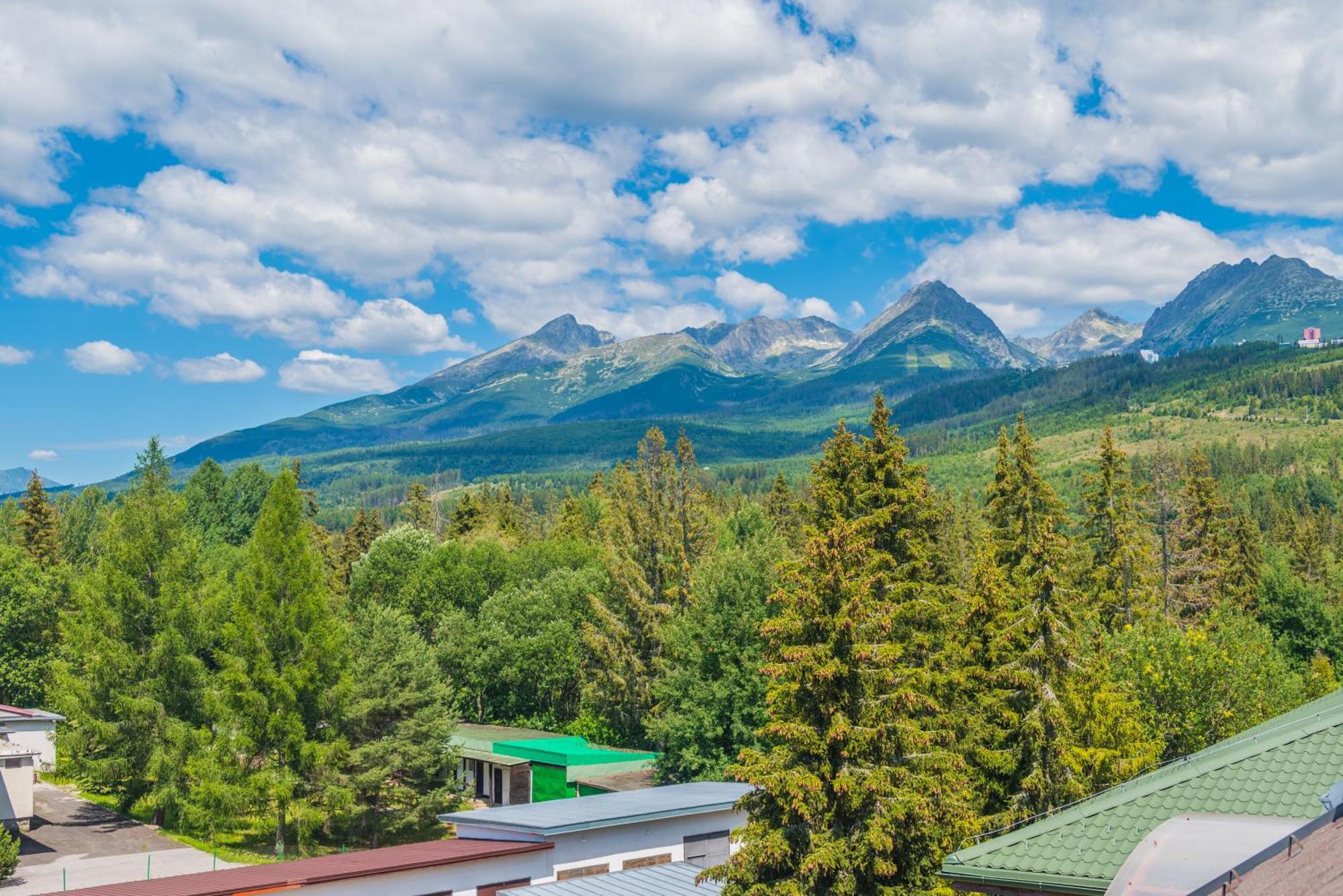 Sherpa'S Hostel High Tatras Strbske Pleso Exterior photo